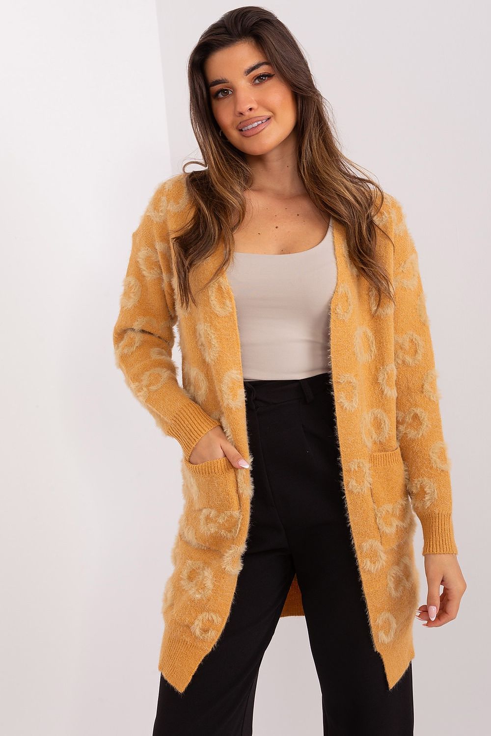 Cardigan Model 187764 AT